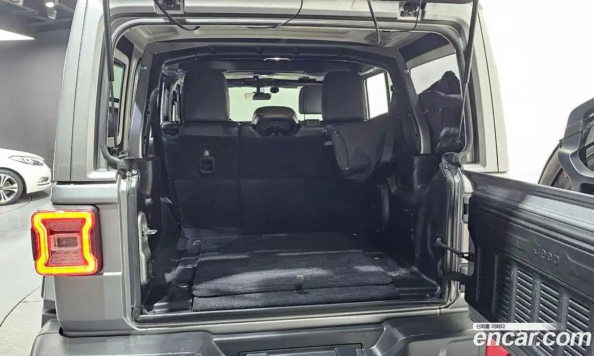 Jeep Wrangler 2018 2.0 гидро в Москве № 1015080, фото 20