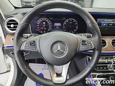 Mercedes-Benz E-Class 2018 2.0 гидро в Москве № 141920, миниатюра 9