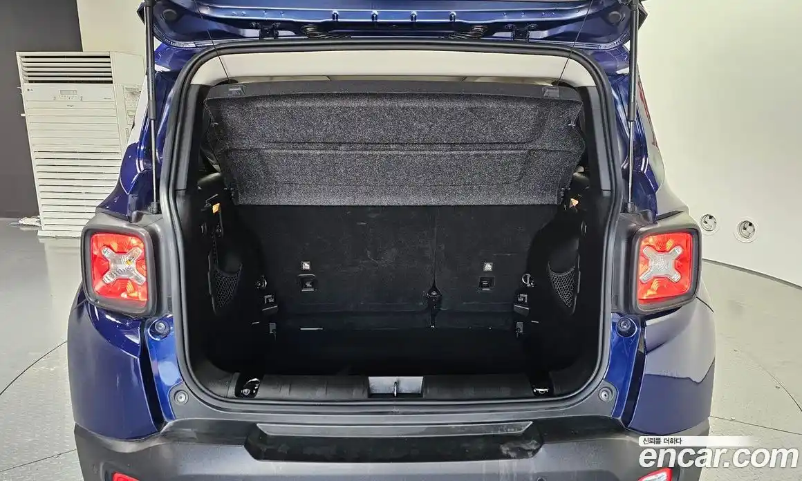 Jeep Renegade 2016 2.4 гидро в Москве № 146593, фото 20