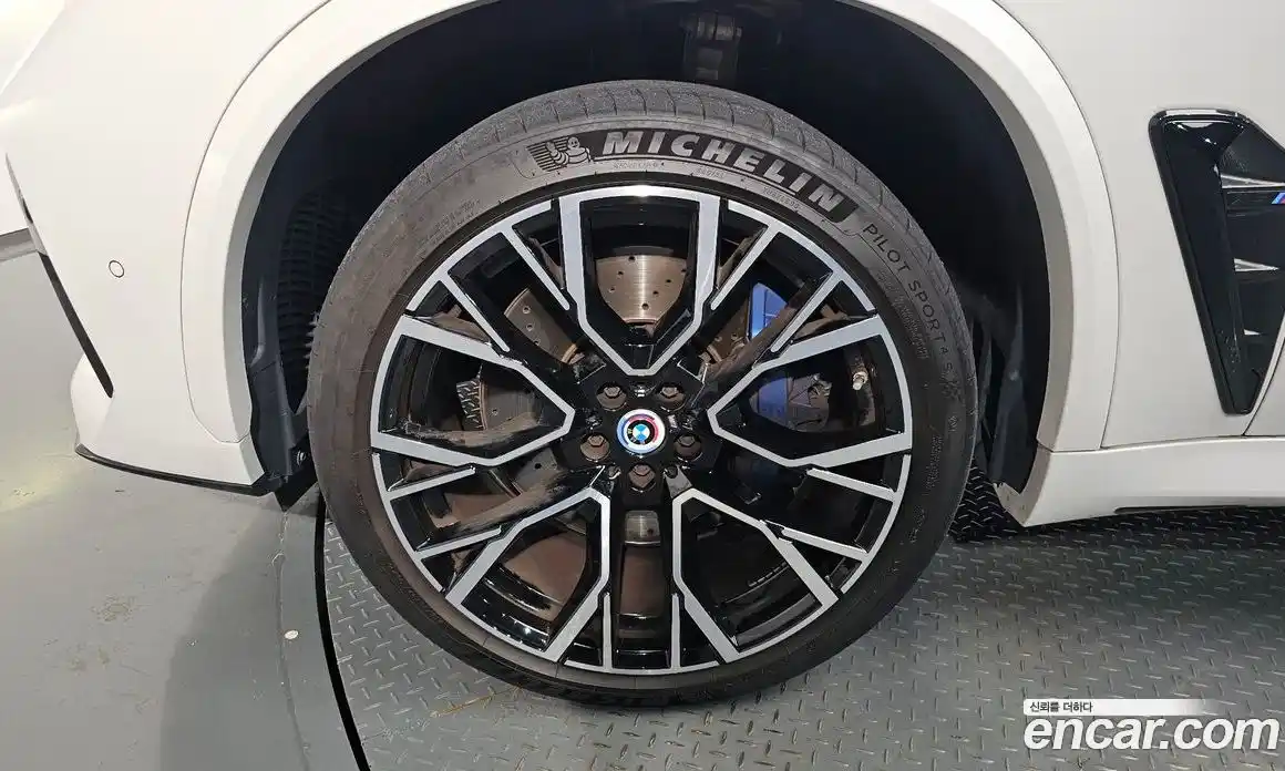 BMW X5M 2023 4.4 гидро в Москве № 156979, фото 5
