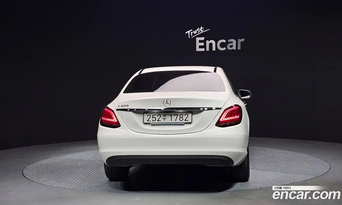 Mercedes-Benz C-Class 2019 2.0 гидро в Москве № 160712, фото 4