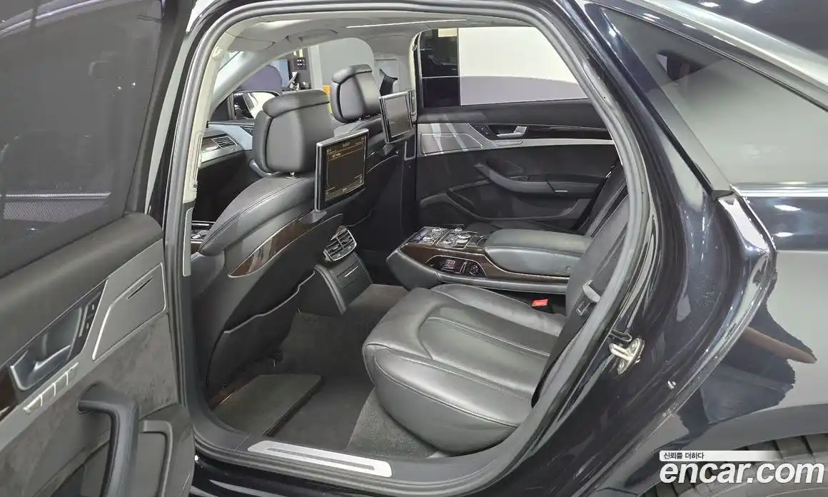 Audi A8 2015 4.0 гидро в Москве № 163752, фото 11