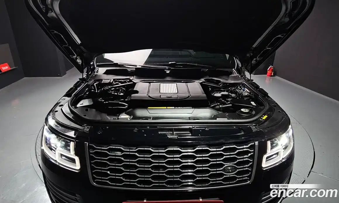 Land Rover Range-Rover 2019 4.4 гидро в Москве № 166550, фото 6