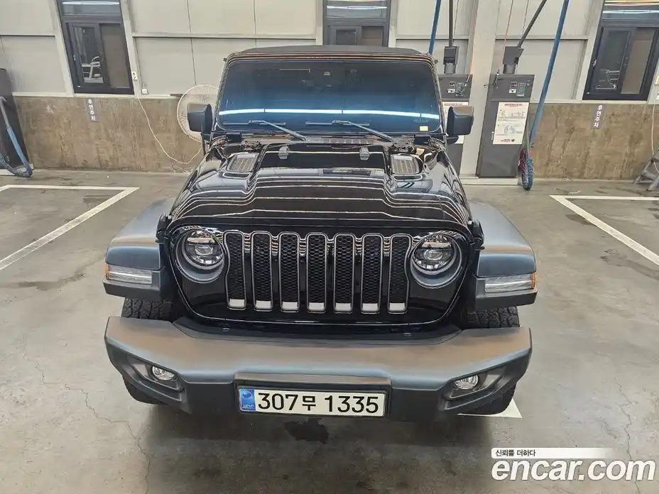 Jeep Wrangler 2023 2.0 гидро в Москве № 169990, фото 3