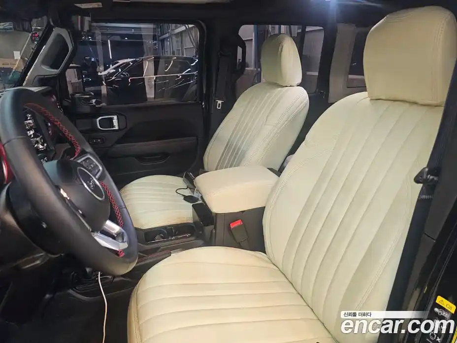 Jeep Wrangler 2023 2.0 гидро в Москве № 169990, фото 10