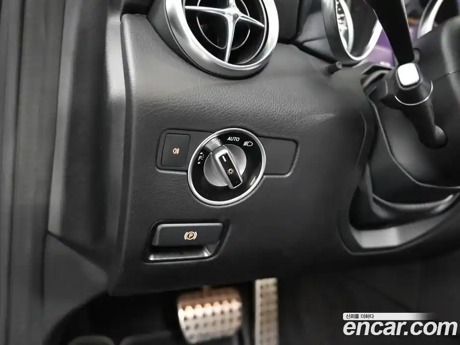Mercedes-Benz SLC-Class 2019 2.0 гидро в Москве № 175414, фото 15