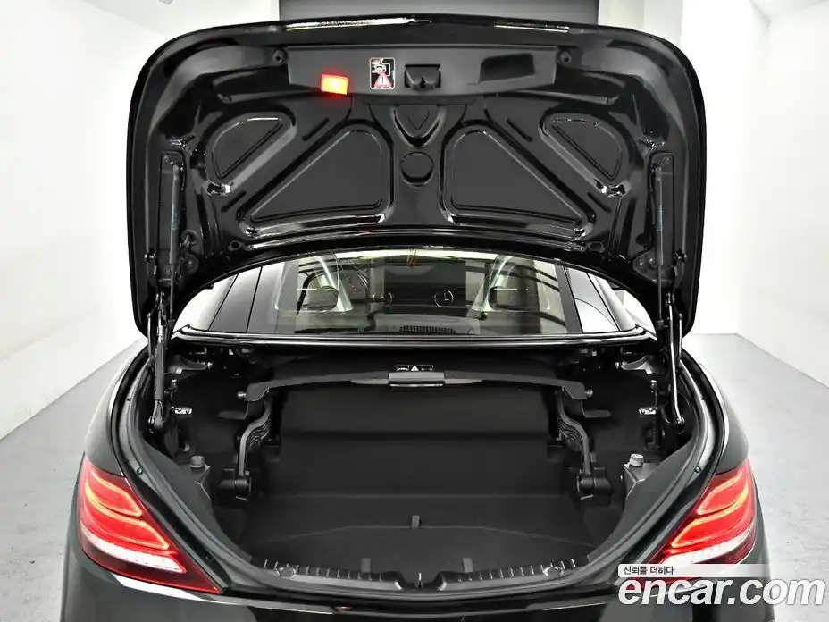 Mercedes-Benz SLC-Class 2019 2.0 гидро в Москве № 175414, фото 20