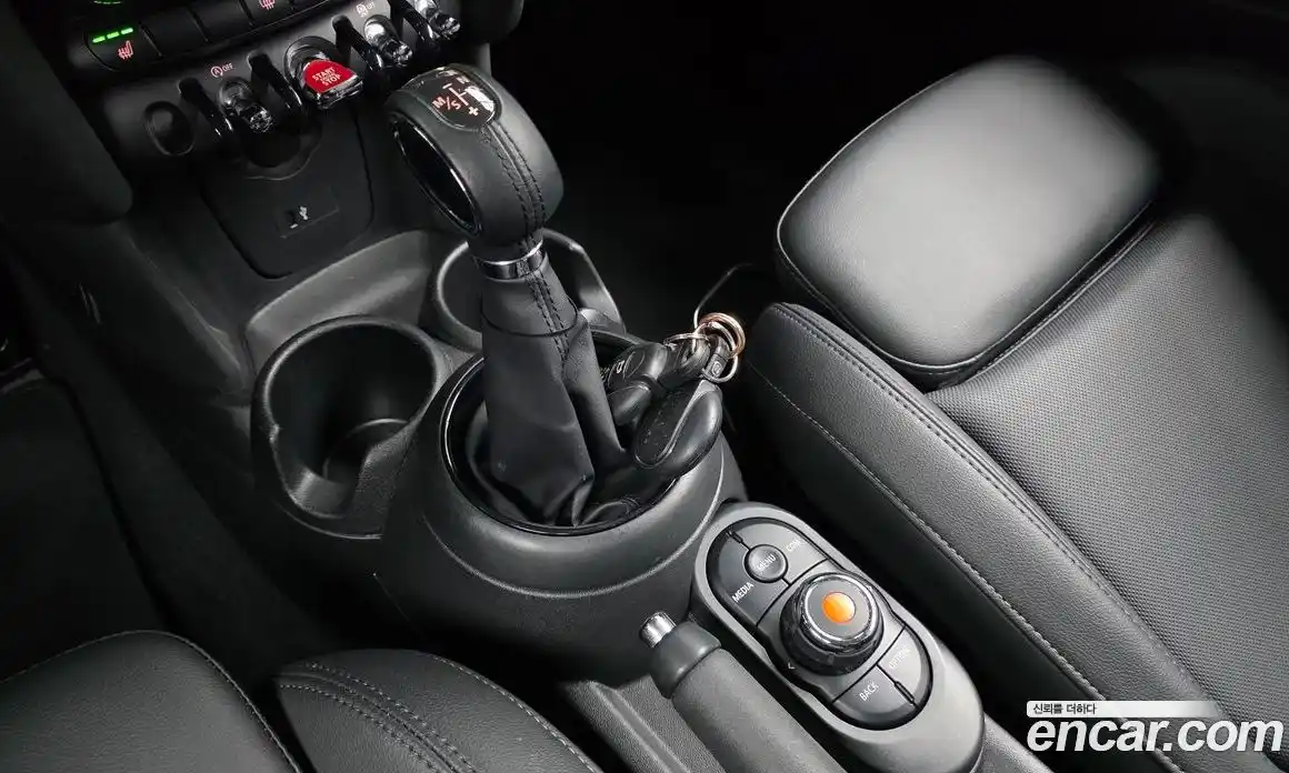 Mini Cooper 2019 1.5 гидро в Москве № 189397, фото 9