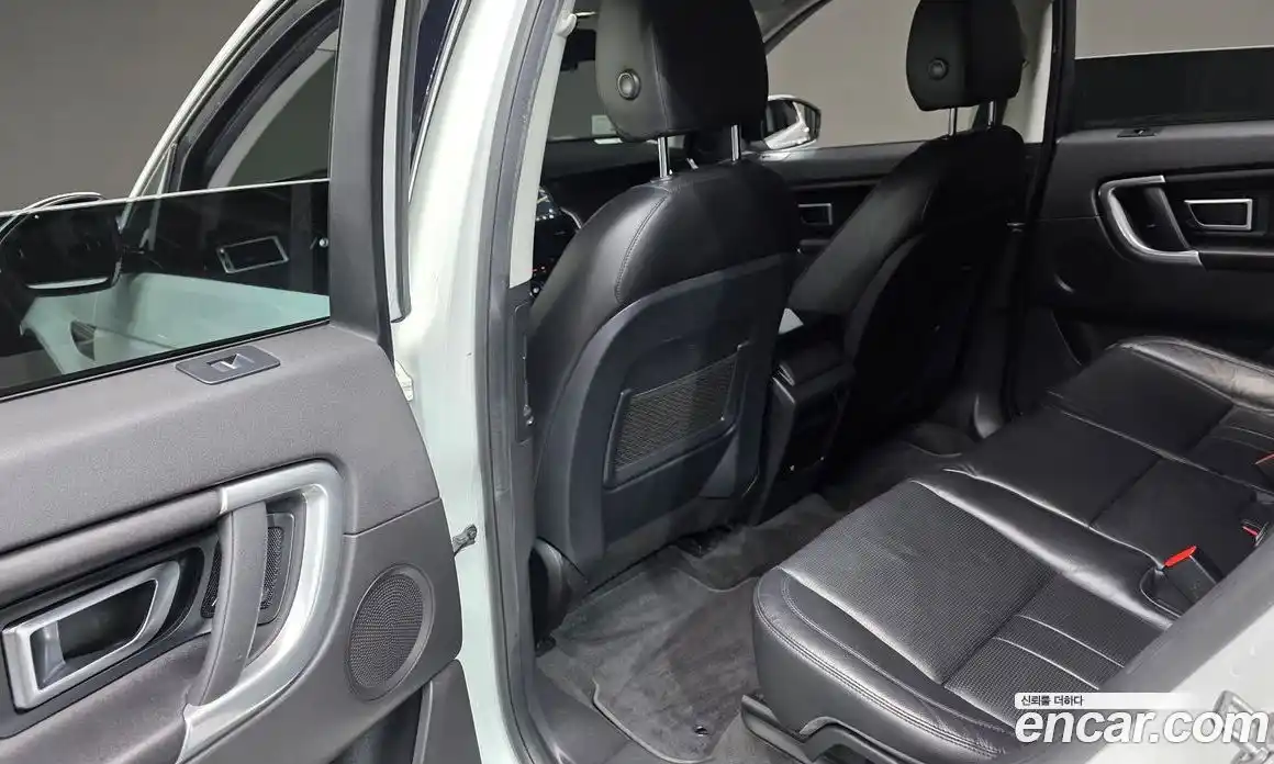 Land Rover Discovery Sport 2019 2.0 гидро в Москве № 198213, фото 18