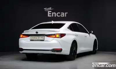 Lexus ES 2024 2.5 гидро в Москве № 198768, миниатюра 2