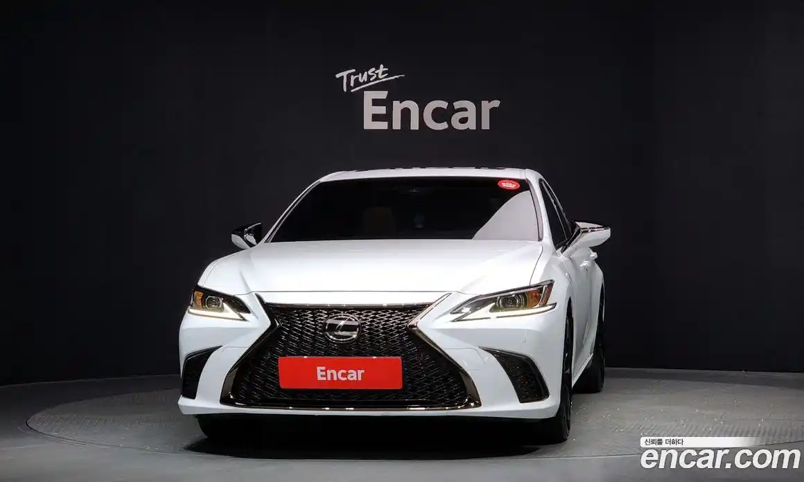 Lexus ES 2024 2.5 гидро в Москве № 198768, фото 3