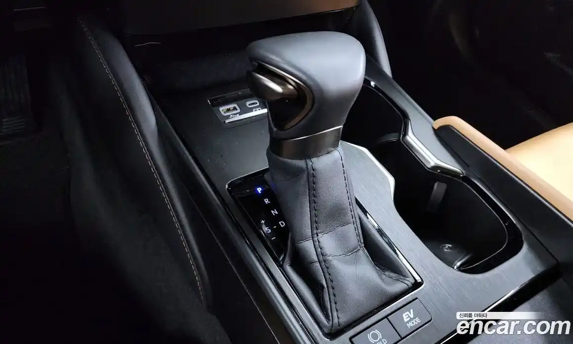 Lexus ES 2024 2.5 гидро в Москве № 198768, фото 9