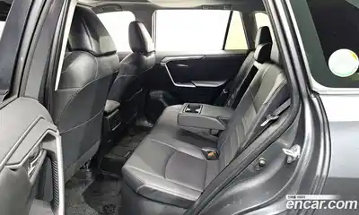 Toyota RAV4 2023 2.5 гидро в Москве № 199532, миниатюра 12