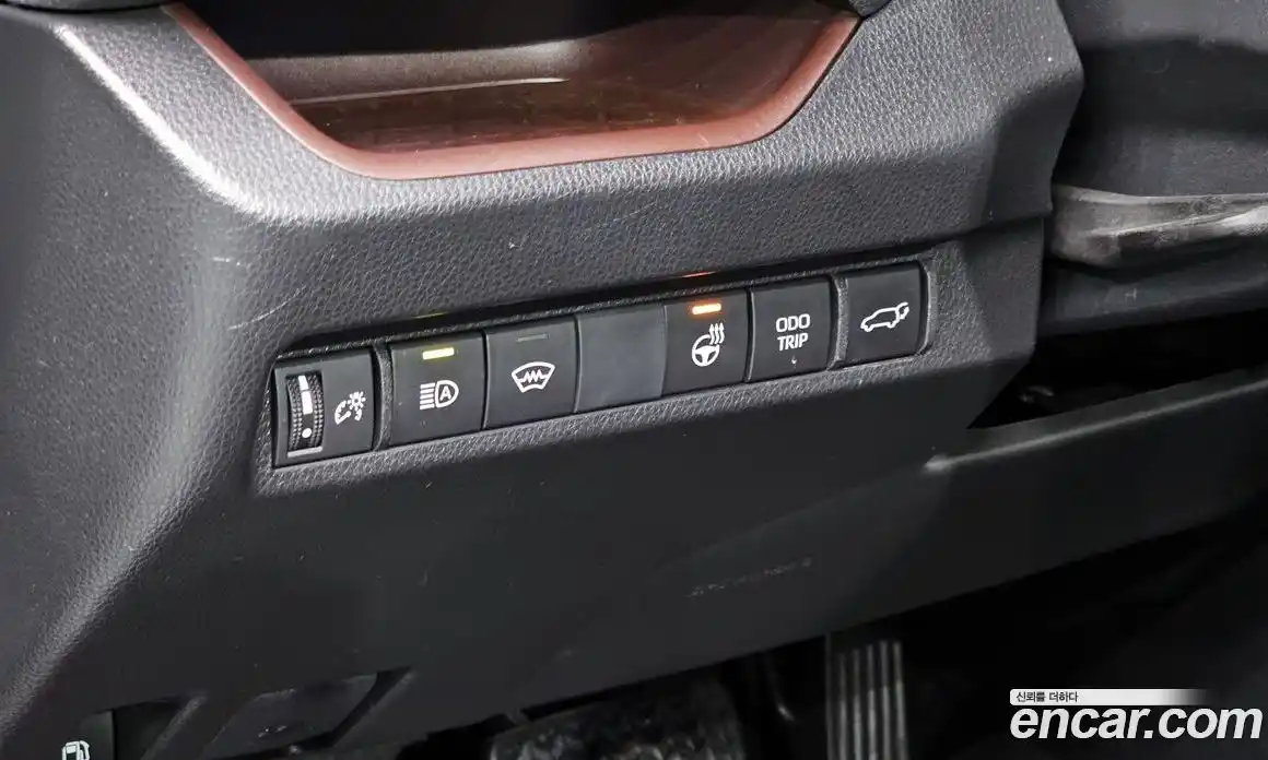Toyota RAV4 2023 2.5 гидро в Москве № 199532, фото 16