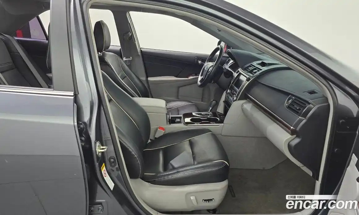 Toyota Camry 2013 2.5 гидро в Москве № 199604, фото 11