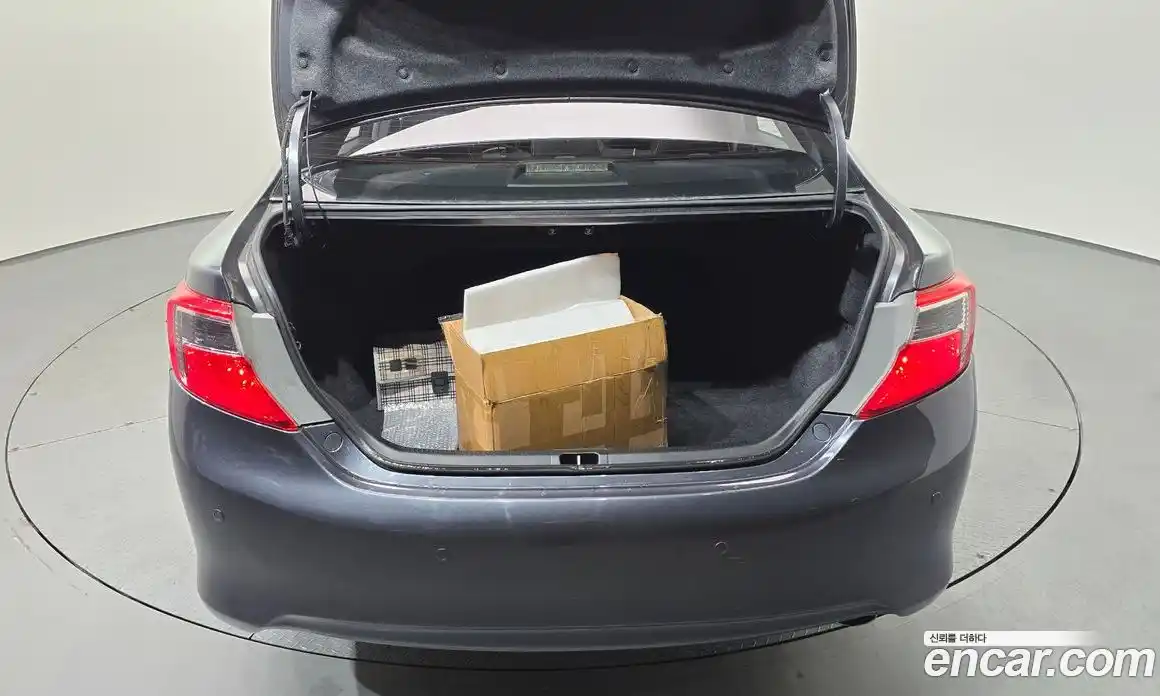 Toyota Camry 2013 2.5 гидро в Москве № 199604, фото 20