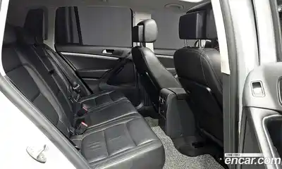 Volkswagen Tiguan 2014 2.0 гидро в Москве № 201455, миниатюра 11