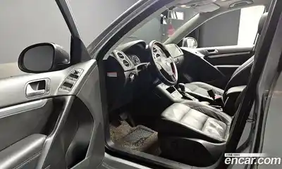 Volkswagen Tiguan 2014 2.0 гидро в Москве № 201455, миниатюра 12