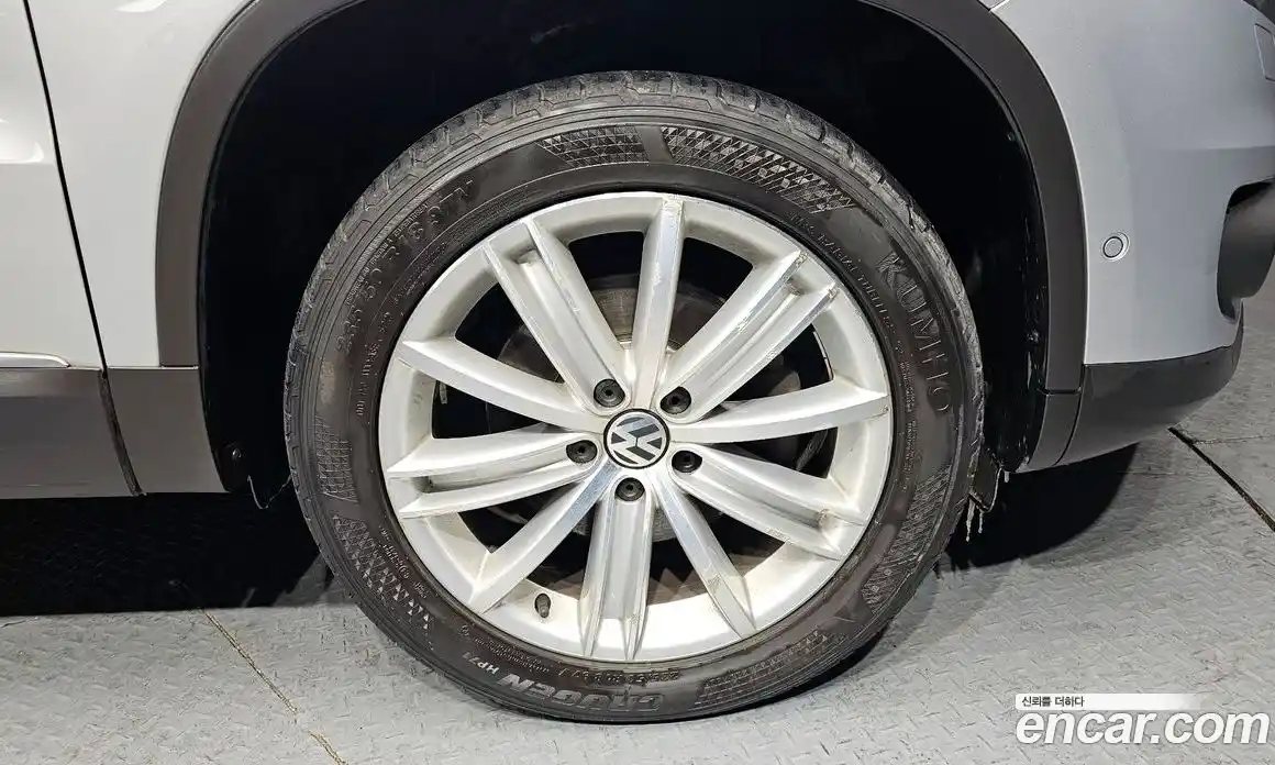 Volkswagen Tiguan 2014 2.0 гидро в Москве № 201455, фото 5