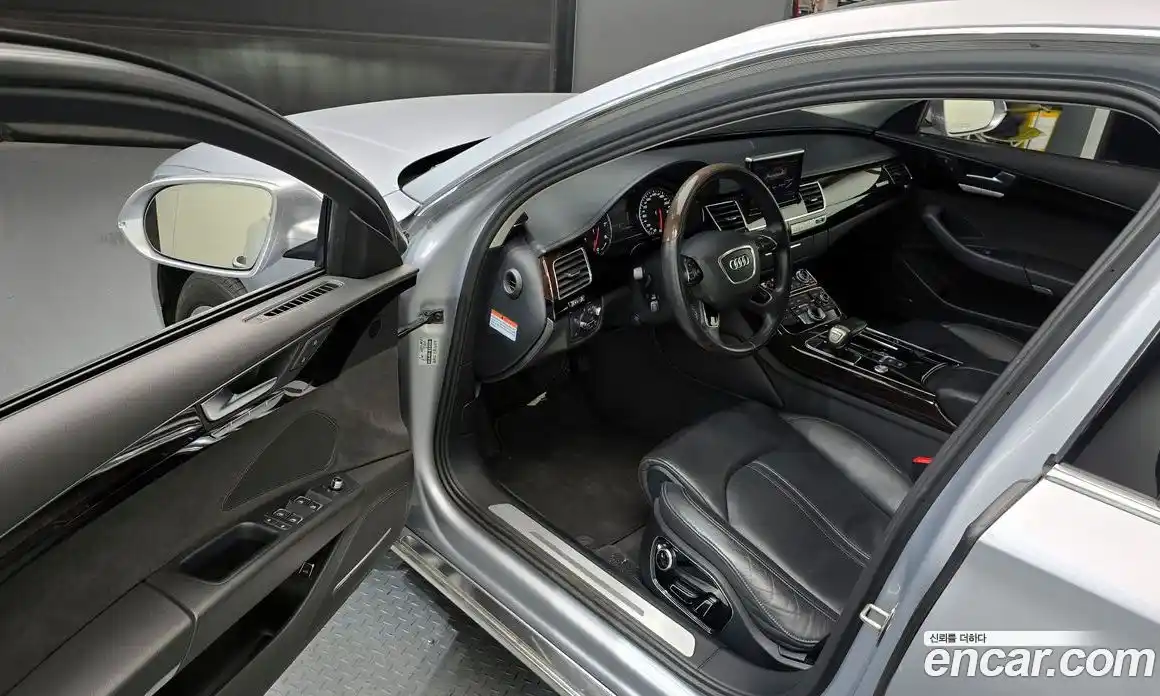 Audi A8 2015 3.0 гидро в Москве № 212623, фото 10