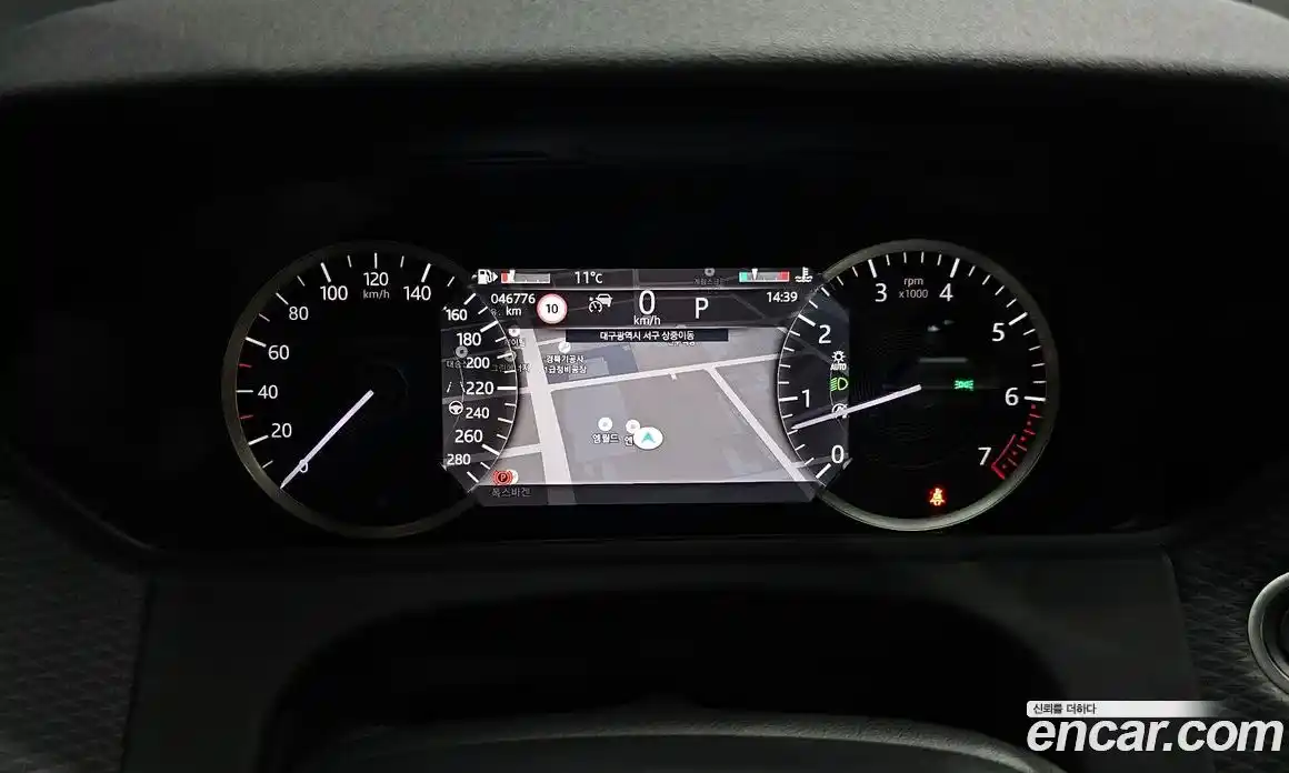 Land Rover Range-Rover Velar 2023 2.0 гидро в Москве № 213353, фото 8