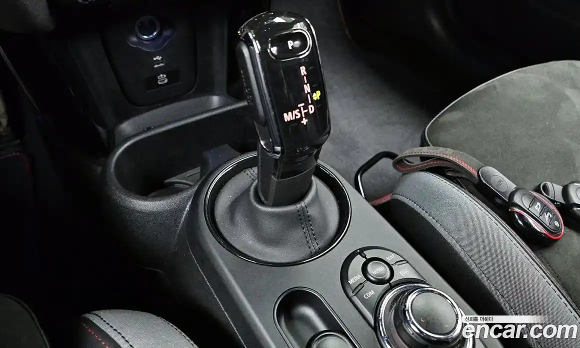 Mini Cooper 2023 2.0 гидро в Москве № 214294, фото 9