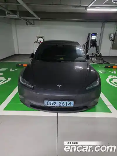 Tesla Model 3, 2025