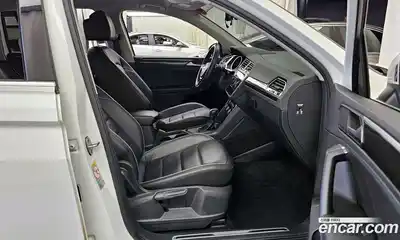 Volkswagen Tiguan 2019 2.0 гидро в Москве № 215197, миниатюра 11