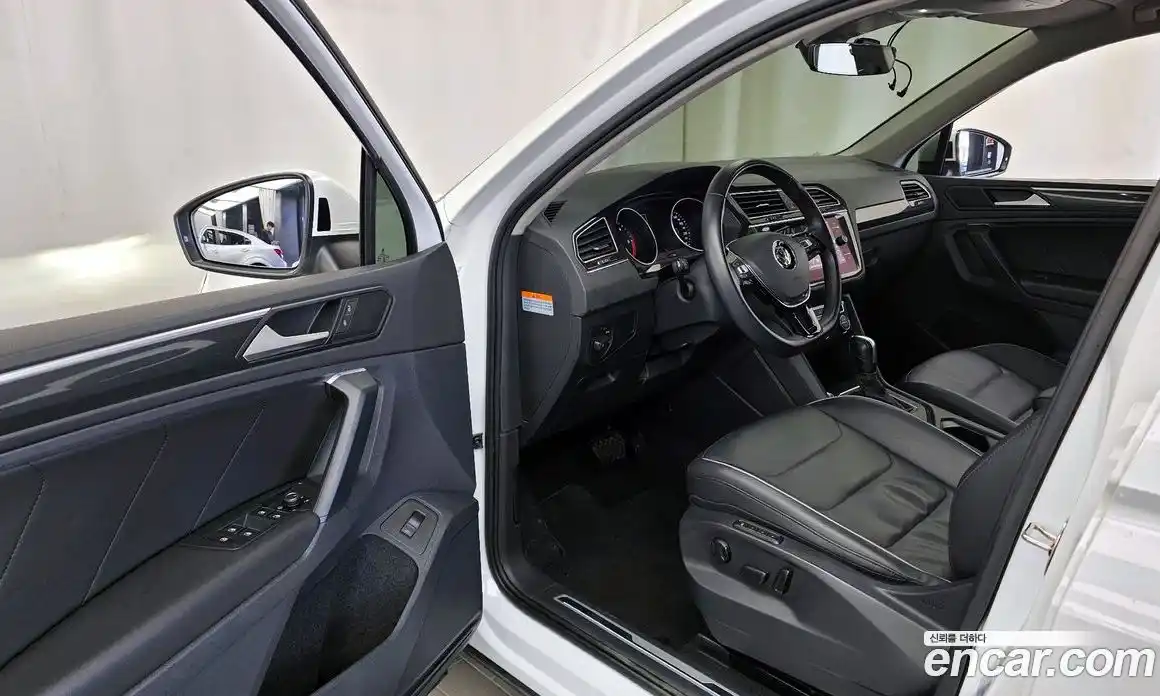 Volkswagen Tiguan 2019 2.0 гидро в Москве № 215197, фото 10