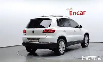 Volkswagen Tiguan 2012 2.0 гидро в Москве № 215243, миниатюра 2