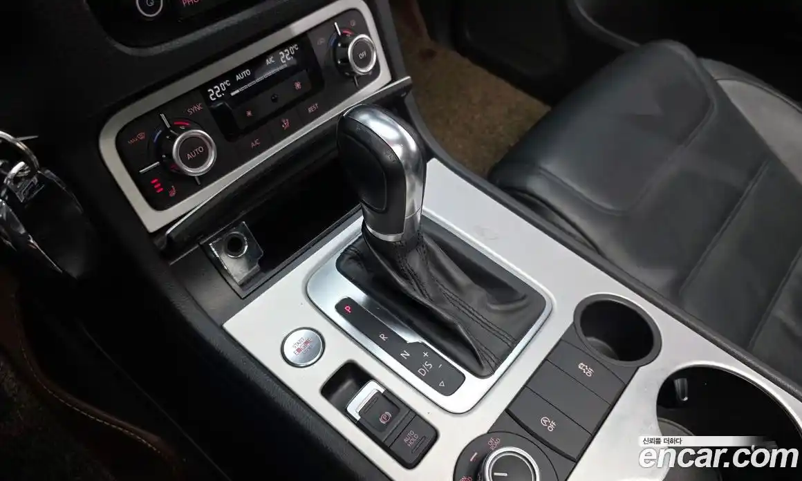Volkswagen Touareg 2014 3.0 гидро в Москве № 215389, фото 9