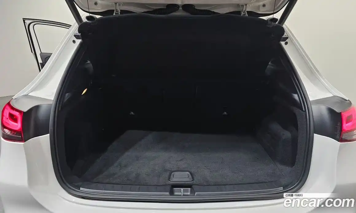 Mercedes-Benz GLA-Class 2021 2.0 гидро в Москве № 222250, фото 20