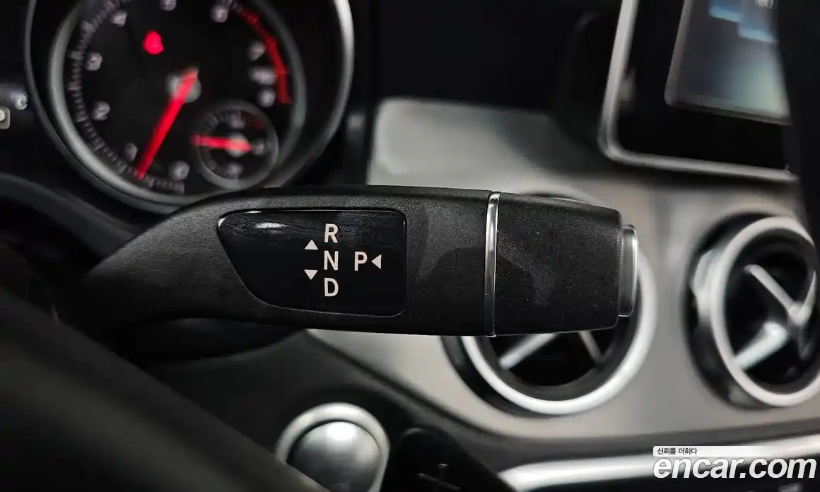 Mercedes-Benz GLA-Class 2019 2.0 гидро в Москве № 224977, фото 9