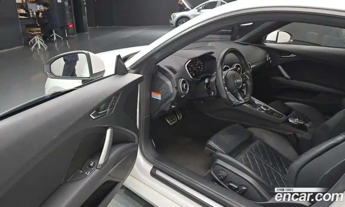 Audi TT 2016 2.0 гидро в Москве № 229729, фото 11