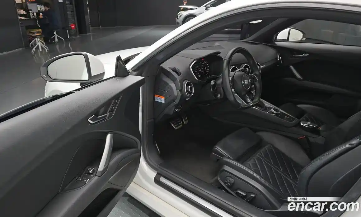 Audi TT 2016 2.0 гидро в Москве № 229729, фото 12