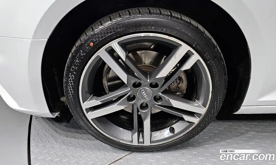 Audi A4 2019 2.0 гидро в Москве № 229761, фото 5