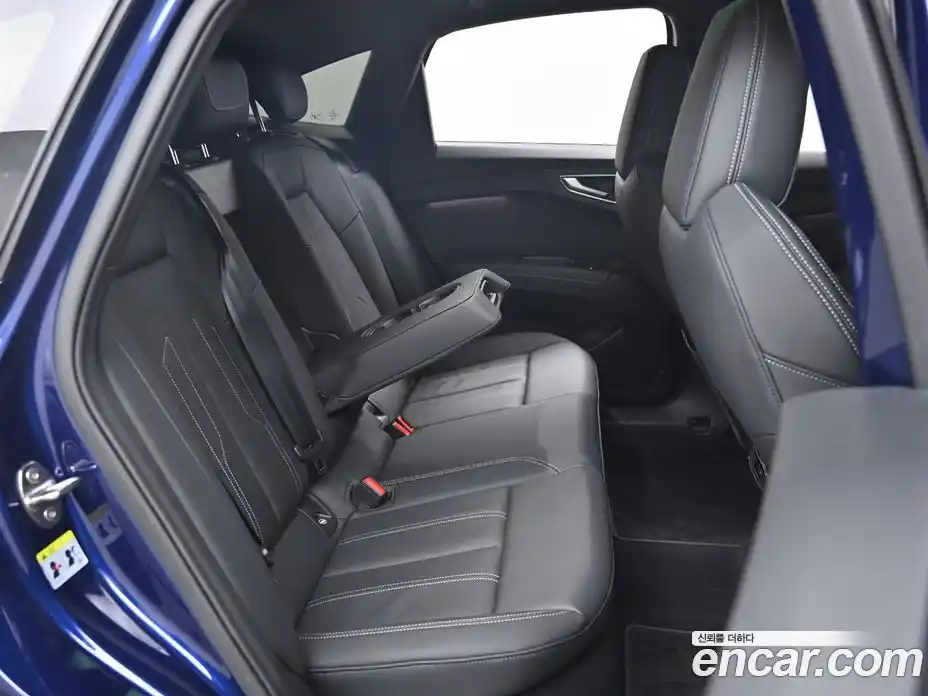 Audi Q4 e-tron 2023 1.0 гидро в Москве № 230349, фото 12