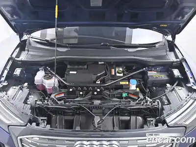 Audi Q4 e-tron 2023 1.0 гидро в Москве № 230349, миниатюра 6