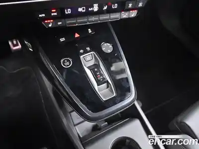 Audi Q4 e-tron 2023 1.0 гидро в Москве № 230349, миниатюра 9