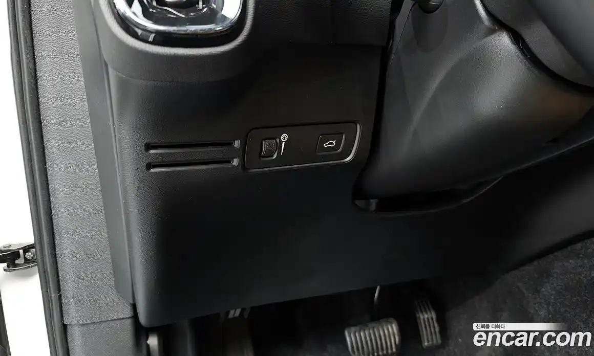 Volvo XC40 2019 2.0 гидро в Москве № 230436, фото 16