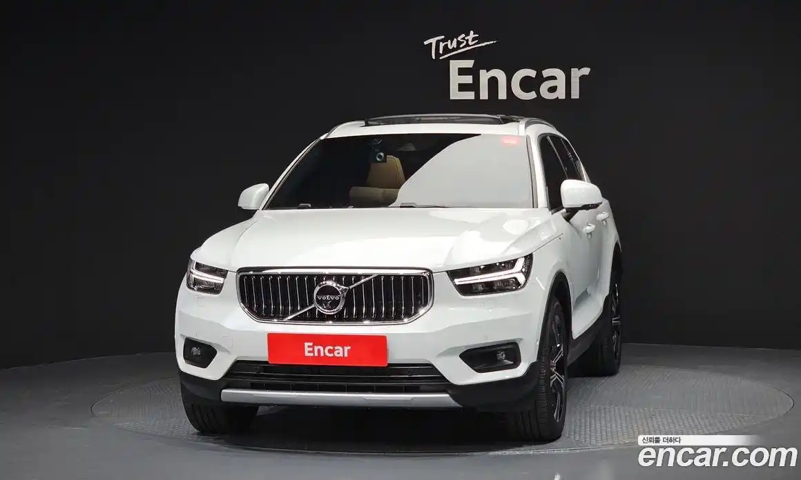 Volvo XC40 2019 2.0 гидро в Москве № 230436, фото 3
