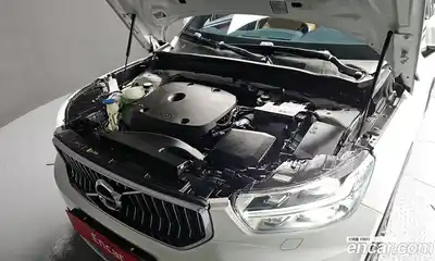 Volvo XC40 2019 2.0 гидро в Москве № 230436, миниатюра 6