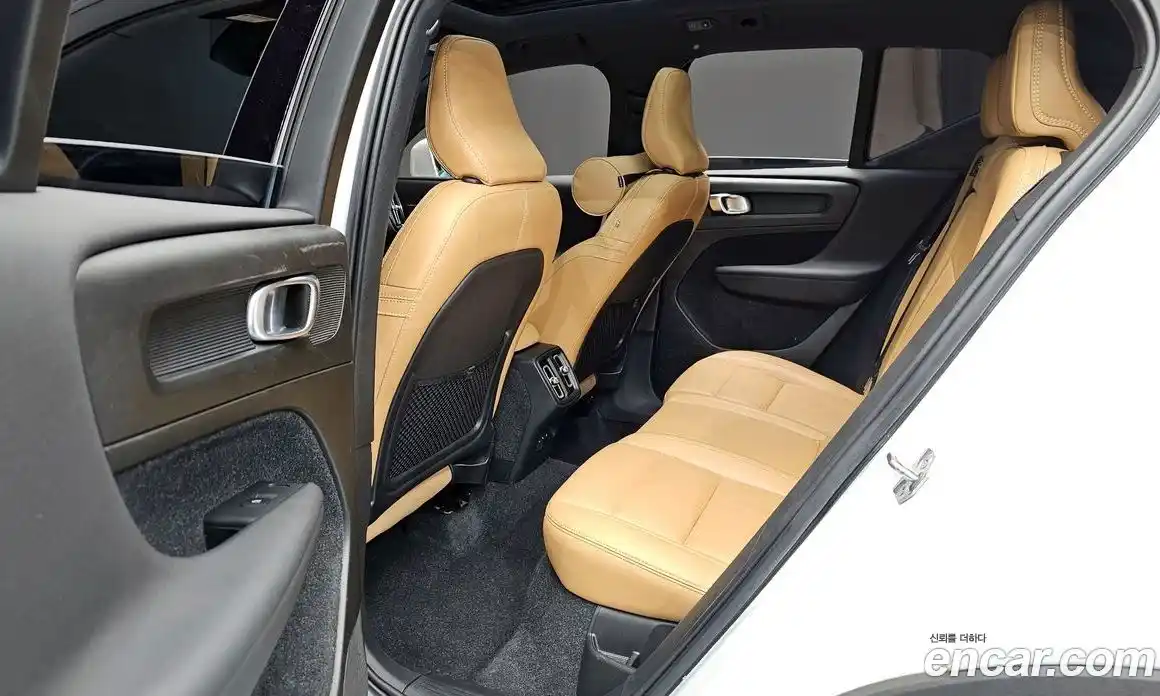 Volvo XC40 2019 2.0 гидро в Москве № 230436, фото 10