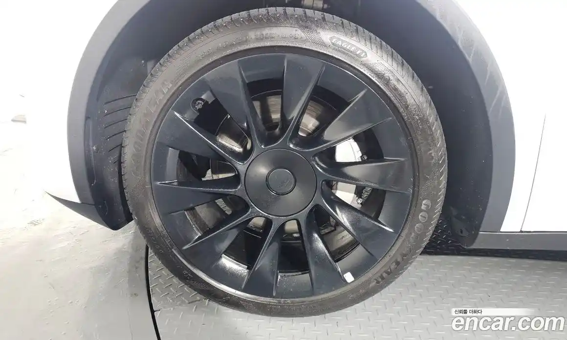 Tesla Model Y 2024 0.2 гидро в Москве № 231690, фото 4