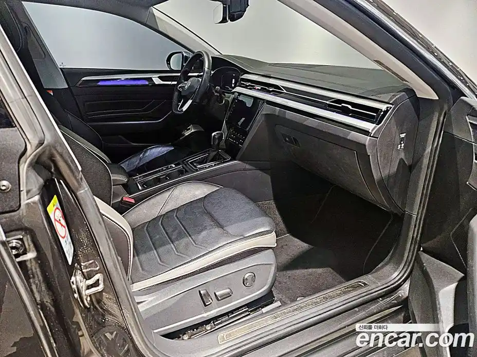 Volkswagen Arteon 2023 2.0 гидро в Москве № 232088, фото 16