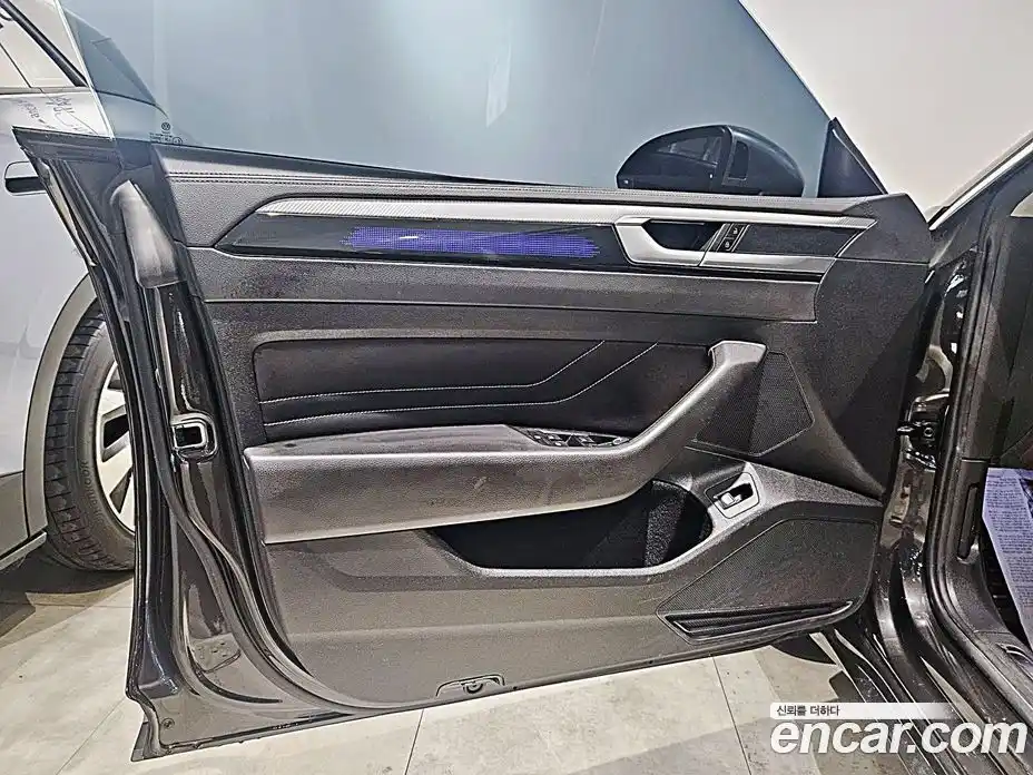 Volkswagen Arteon 2023 2.0 гидро в Москве № 232088, фото 18
