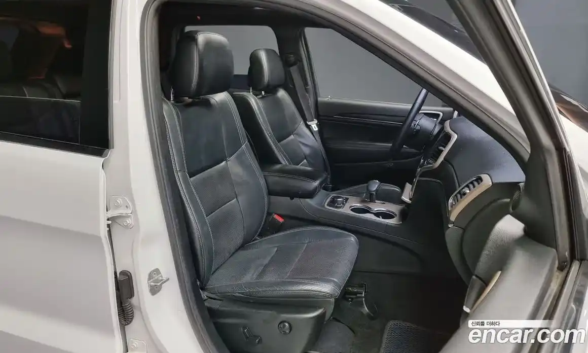 Jeep Cherokee 2013 3.0 гидро в Москве № 232676, фото 12