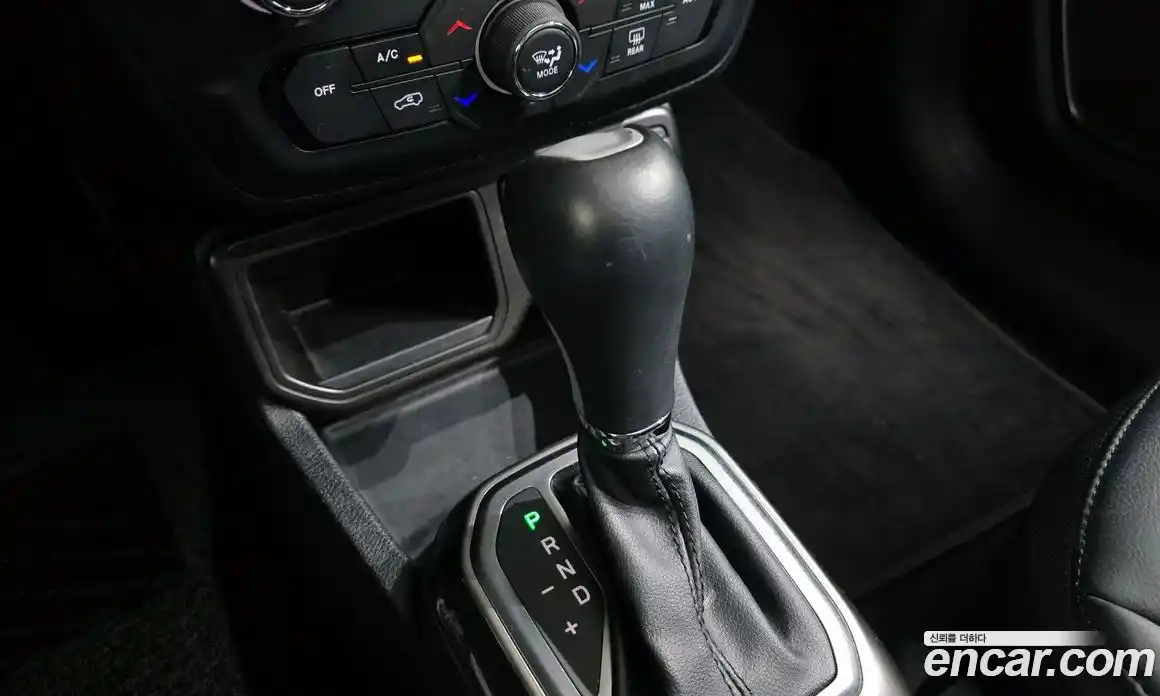 Jeep Renegade 2020 1.6 гидро в Москве № 232711, фото 9