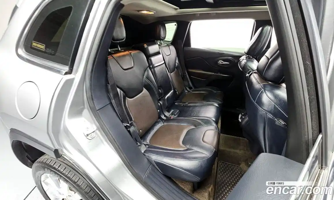 Jeep Cherokee 2015 2.0 гидро в Москве № 232748, фото 12