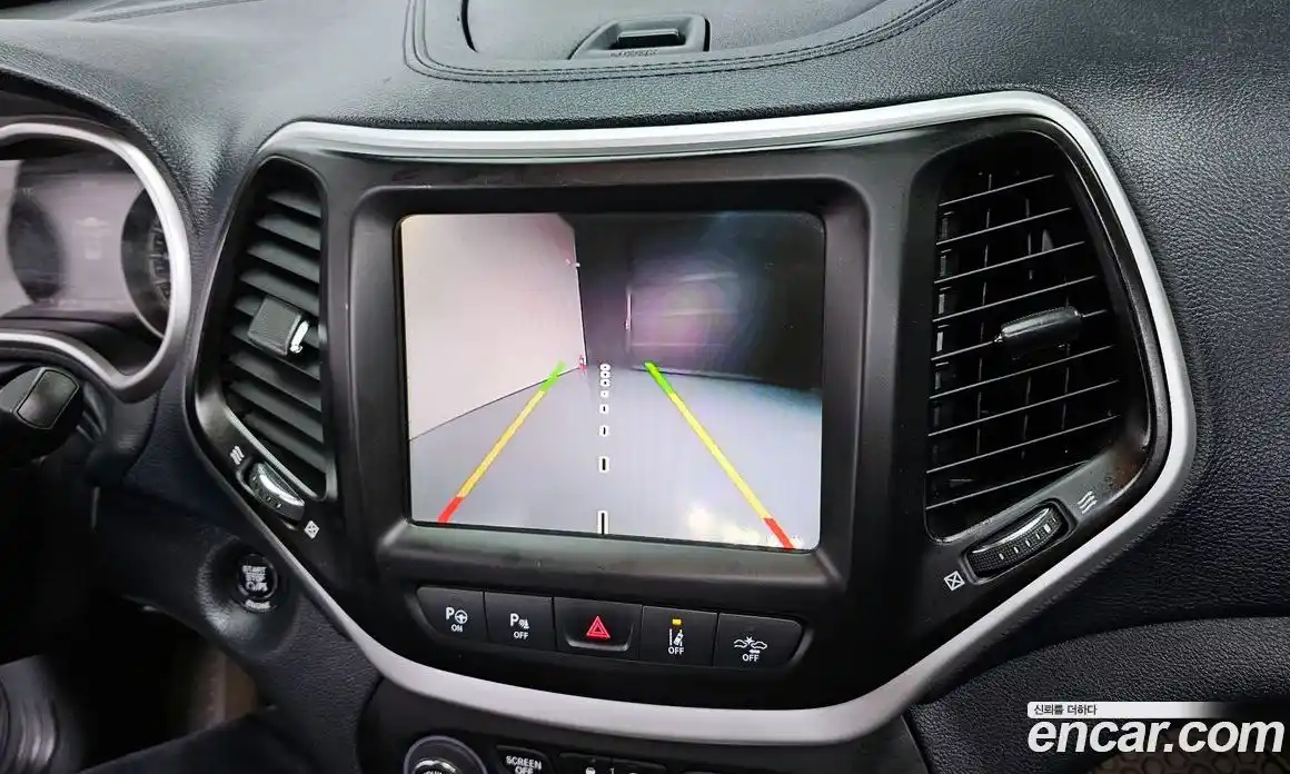 Jeep Cherokee 2015 2.0 гидро в Москве № 232748, фото 16